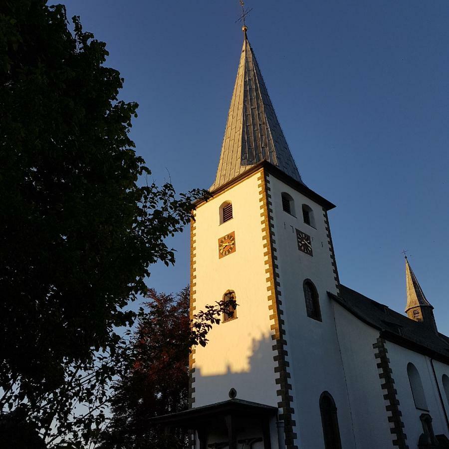 Freundliche Unterkunft Sauerland Meschede Esterno foto
